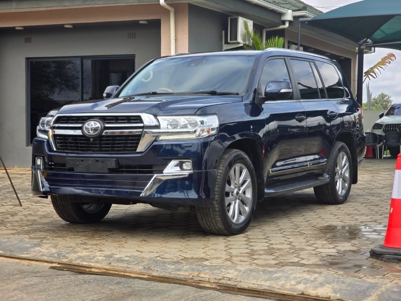 2017 Toyota Land Cruiser 200 series