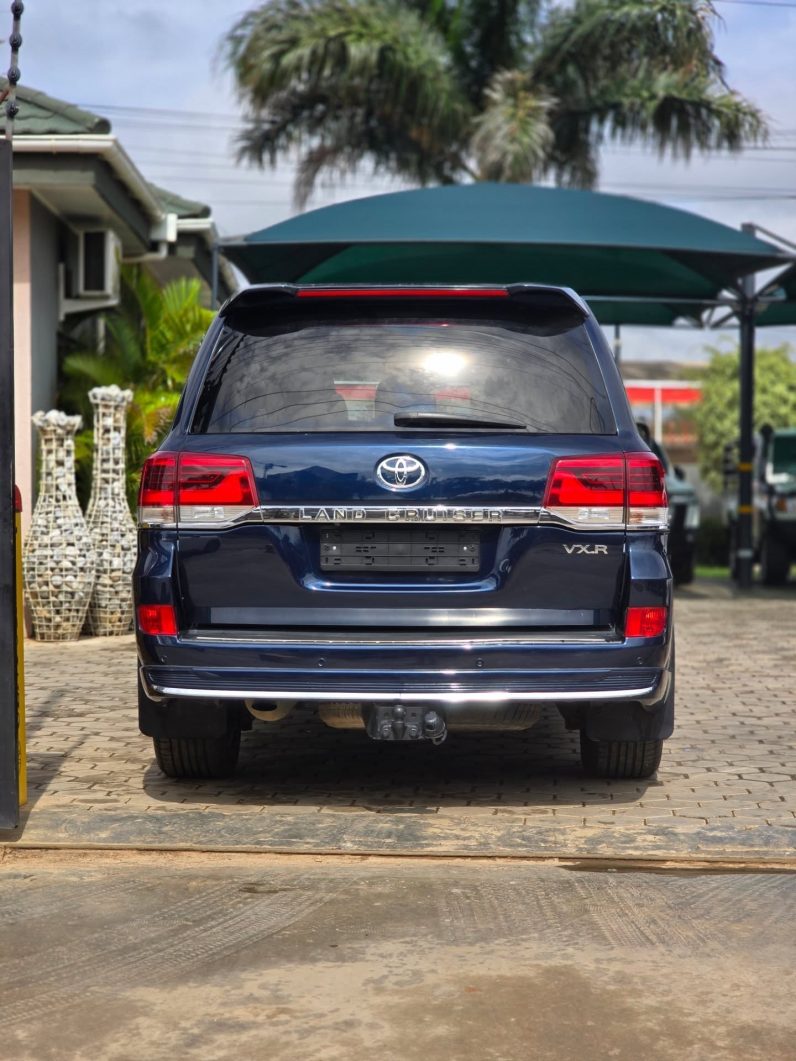 2017 Toyota Land Cruiser 200 series