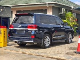 2017 Toyota Land Cruiser 200 series