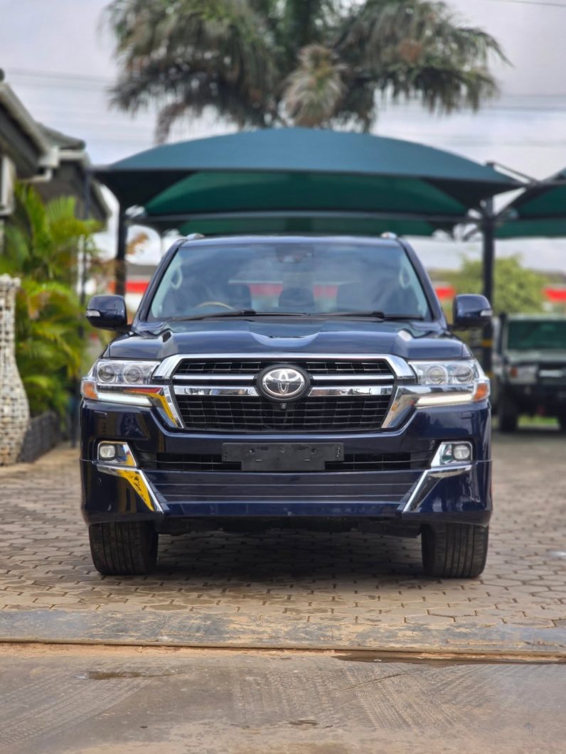 2017 Toyota Land Cruiser 200 series