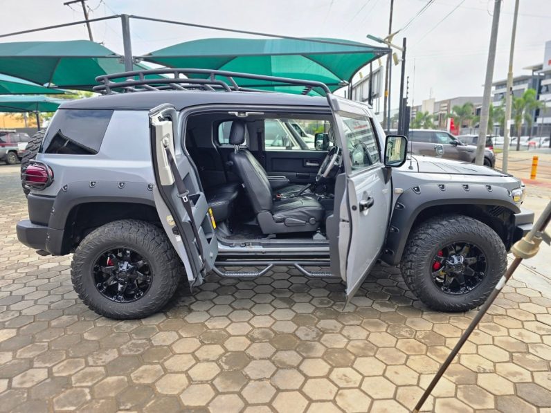 2017 Toyota FJ Cruiser