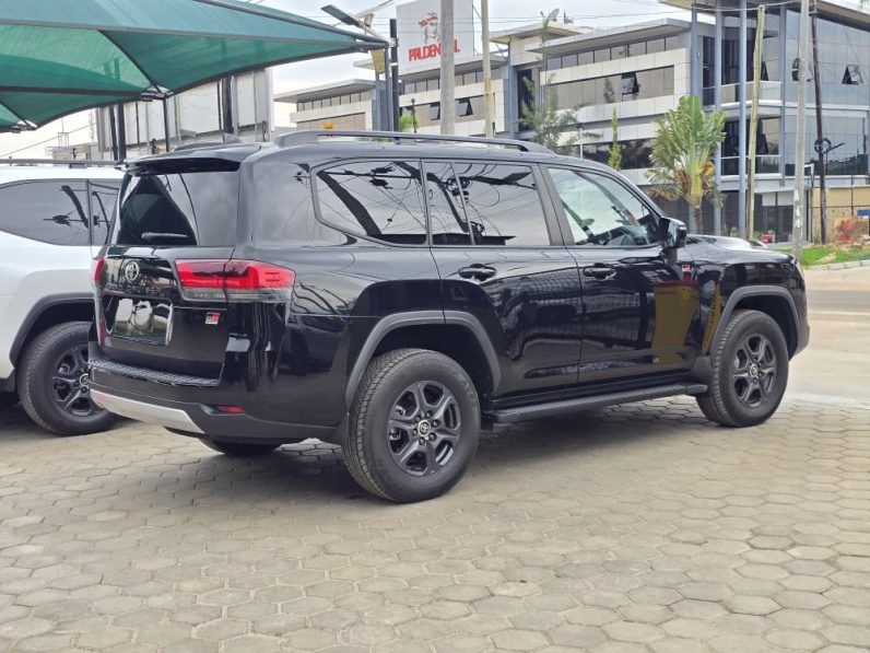 2023 Toyota Land Cruiser 300GR