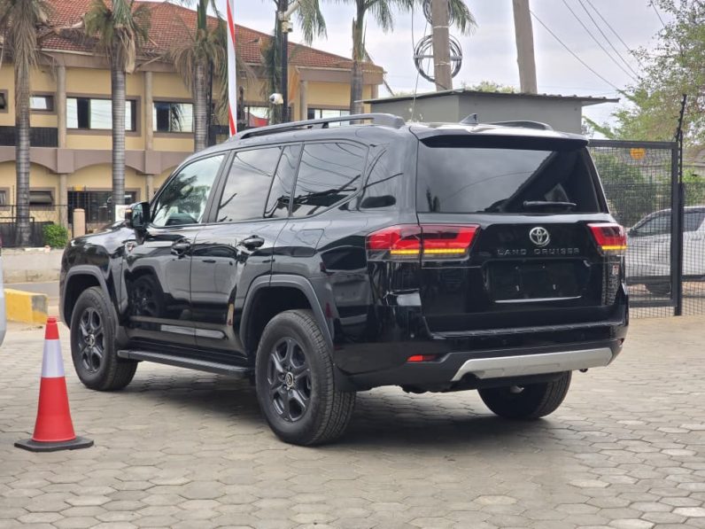 2023 Toyota Land Cruiser 300GR
